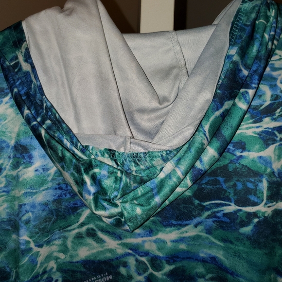 Mossy Oak Women's Blue/Green Hoodie - Picture 5 of 9